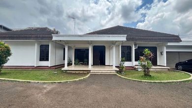 Jual Rumah Mewah LT 1833 m2 di Cipinang, Jakarta Timur