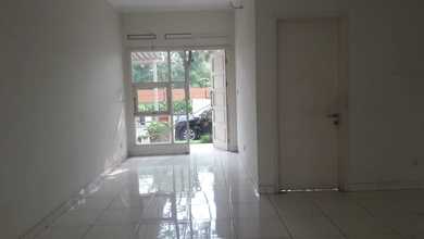 Kesempatan Eksklusif, rumah Mewah di Summarecon Serpong, Tangerang, LB 200m²