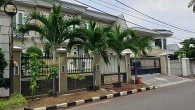 For Sale rumah Premium di Pulomas, Jakarta Timur - LT 419m²