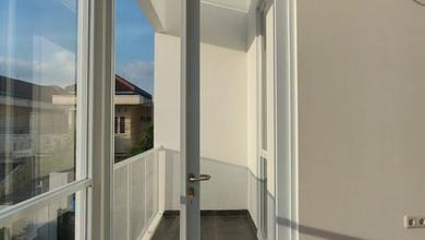 Kesempatan Rumah di Pesanggrahan, Jakarta Selatan, LB 100m², Harga 1,5 Miliar