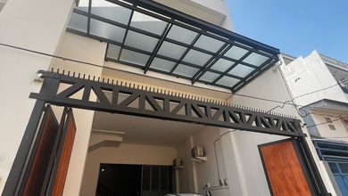 Rumah Prestisius di Kawasan Pademangan, Jakarta Utara, LB 400m², Harga 4,8 Miliar