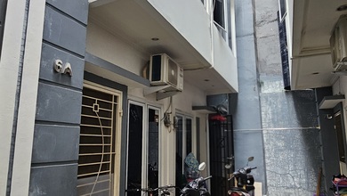 Kesempatan Rumah di Kemayoran, Jakarta Pusat, LB 54m², Harga 850 Juta