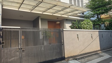 Penawaran Langka, rumah Mewah di Cempaka Putih, Jakarta Pusat, LB 325m²