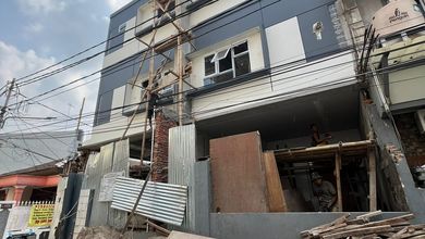 Kesempatan Rumah di Tanjung Duren, Jakarta Barat, LB 90m², Harga 2,39 Miliar