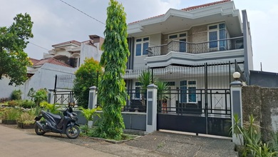 Rumah Mewah di Meruya, Jakarta Barat, 4 Kamar Tidur, LT 250m²