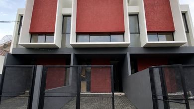 Rumah Area Luxury Alfa Indah, Jakarta Barat - Harga Menarik 2,65 Miliar