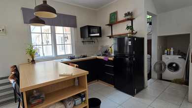 Dijual Kost2 Aktif 4 KT Full Furnished di Alesha Yellow Vanya Park BSD