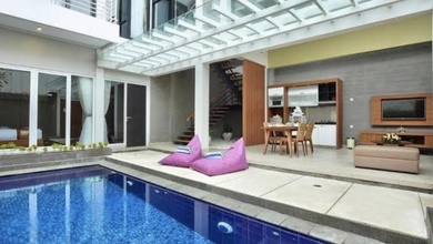 JUAL MURAH Villa Fully Furnish dengan Private Pool di Nusa Dua, Bali