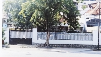 Penawaran Eksklusif, rumah Prestisius di Surabaya Kota, Surabaya, LB 285m²