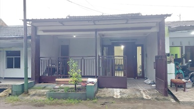 Promo Rumah di Taman, Sidoarjo, LB 132m², Harga 650 Juta