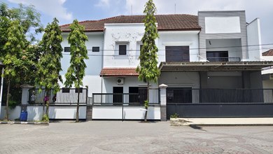 Rumah Area Premium Sedati, Sidoarjo - Harga Menarik 5,5 Miliar