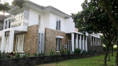Rumah Area Premium Citraland, Surabaya - Harga Terbaik 8,9 Miliar