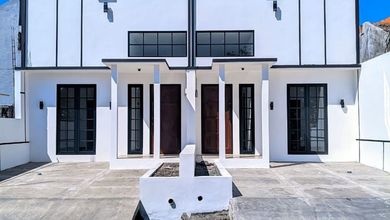 Jual Rumah Strategis di Taman, Sidoarjo - LT 100m²