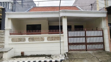 Rumah Dijual di Mulyosari, Surabaya, LB 170m², Harga Terbaik!