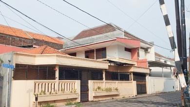 Properti Siap Pakai di Kawasan Margorejo, Surabaya, LT 240m²