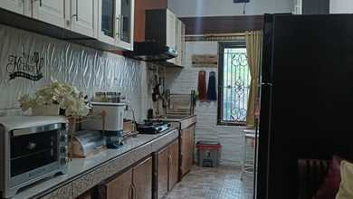 Rumah Dijual di Karawaci, Tangerang, LB 200m², Harga Terbaik!