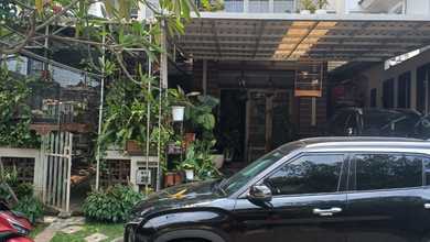 Rumah Dijual di Legenda Wisata, Jakarta Timur, LB 250m², Harga Terbaik!