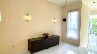 Rumah Elit LT 128 m2, area Kota Wisata, Jakarta Timur
