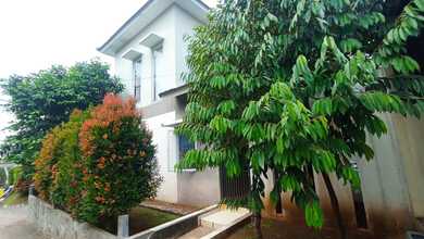 Kesempatan Rumah di Cibubur, Depok, LB 84m², Harga 1,5 Miliar