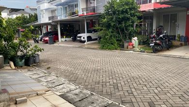 Rumah Favorit di Bekasi Selatan, Bekasi, 3 KT, Harga 2,5 Miliar