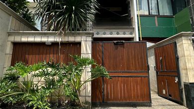 Dijual rumah Eksklusif di Pasar Minggu, Jakarta Selatan - LT 105m²