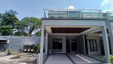 Rumah Dijual di Cibubur, Jakarta Timur, LB 180m², Harga Terbaik!