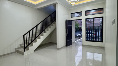 Rumah Dijual di Serpong Regency Melati Mas, Tangerang Selatan, LB 160m², Harga Terbaik!