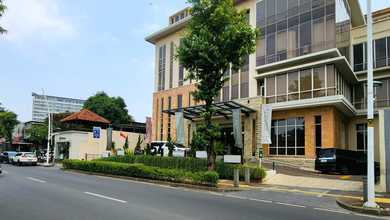 Gedung Full Operasional,Strategis, exclusive hanya lanjutkan saja dari management lama di daerah Kemang Raya JakSel  Harga Nego