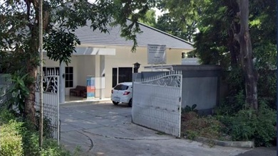 Rumah Modern area Mampang Prapatan, Jakarta Selatan, Luas 700 m2