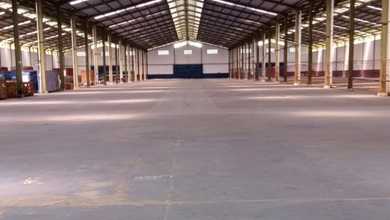 Tanah Kosong Berikut Bangunan Gedung luas banget siap digunakan di cileungsi Bogor Harga  Nego