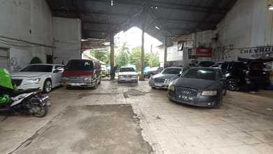 Bengkel Aktif siap diterusin strategis lebar 22 m panajng 75m di Haji Nawi Jaksel  harga masih Nego