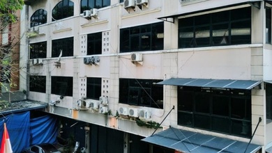 Ruko Gandeng 5  strategis siap pakai atau untuk usaha komersil  lainnya di kebayoran baru JAKSEl Harga Nego 