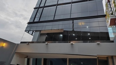 Gedung baru 9 lt   strategis bisa  usaha komersial kantor, klinik, co working, showroom, dll. di Fatmawati JAksel Harga Nego smapai Deal