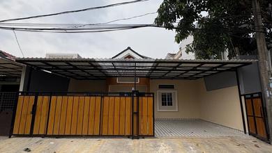 Dijual Rumah Strategis di Villa Melati Mas, Tangerang Selatan - LT 200m²