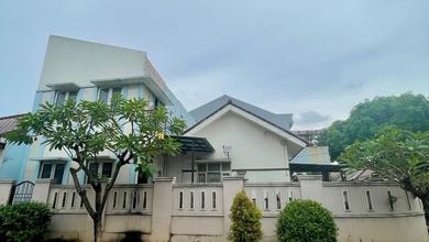 Properti Siap Pakai di Area Serpong Villa Melati Mas, Tangerang Selatan, LT 159m²