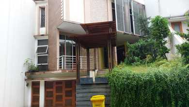 Dijual rumah Eksklusif di Lebak Bulus, Jakarta Selatan - LT 229m²