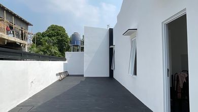 Promo Rumah di Galaxy, Bekasi, LB 150m², Harga 2,15 Miliar