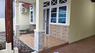 Disewakan Rumah Murah di Taman Galaxy, Bekasi, LT 240m²