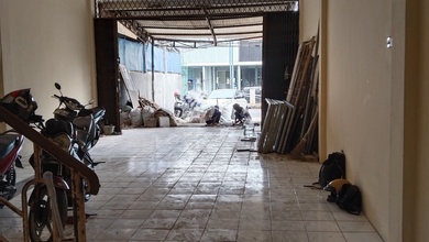 Ruko Pinggir Jalan Raya Pekayon Jatiasih Lt250lb105 Bangunan Luas Ada Lahan Kosong Dibelakang