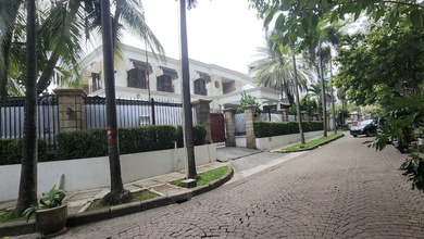 Rumah Area Premium Menteng, Jakarta Pusat - Harga Terbaik 90 Miliar