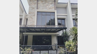 Hunian Mewah di BSD Foresta, Tangerang, 5 Kamar Tidur, LT 162m²