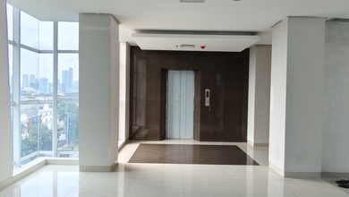 Gedung Baru 7 Lt + 1 Basement Dekat Warung Buncit, Jaksel