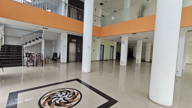 Gedung 4 1/4 Lantai Luas 1.505 M2 Ada Lift Di Menteng, Jakpus