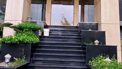 Gedung Baru 8 Lantai Ada Lift di Pasar Baru, Jakpus