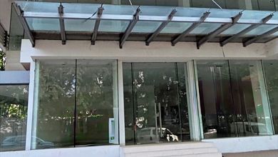 Gedung Kantor Ex Showroom di Sunter, Jakut