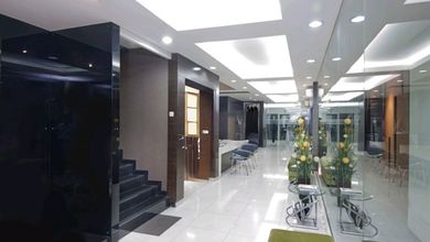 Dibawah Njop Nego Ada Lift | Ruko 5 Lantai Di Roxy, Jakpus