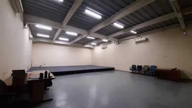 Gudang 3 Lantai Elang Laut Pik 10X34m Lift Barang Sertifikat Aman