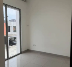 Rumah Sewa Murah Lokasi Pantai Indah Kapuk 2, Jakarta Utara, LB 142m²