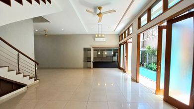 Rumah Sewa di Kawasan Senopati, Jakarta Selatan, Lokasi Strategis, Harga Menarik