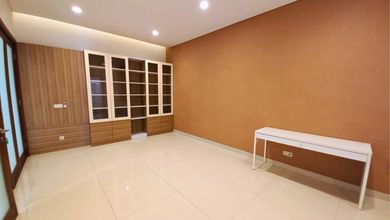 Segera Disewakan di Menteng, Jakarta Pusat, LT 445m², Harga 1,1 Miliar /tahun